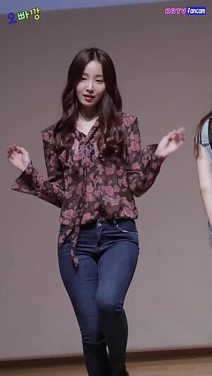 Momoland - Yeonwoo