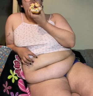 Belly Play Feedee