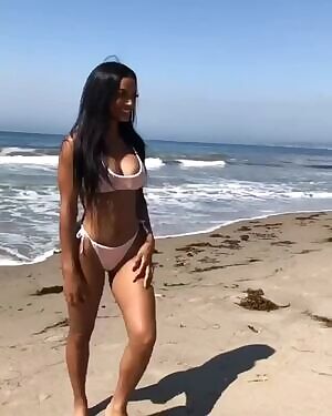 Marilyn Melo pink Boutine LA bikini