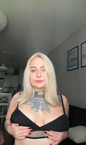 Natural Saggy Tits