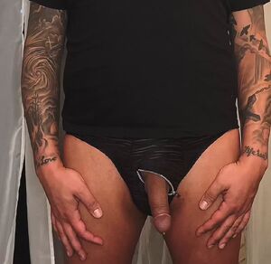 Soft Cocks Cock Exhibitionism Exhibitionist Pee
