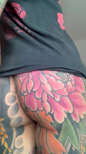 showing you my ass