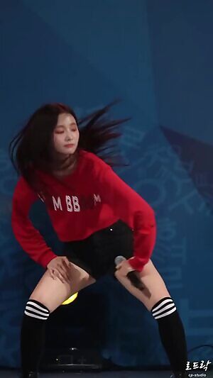 Momoland - Yeonwoo