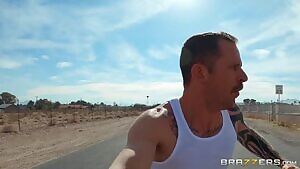 Aubree Valentine - Stretch Her Service