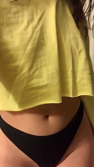 First video ♥️ my boobs don’t really bounce but my ass does 🤣