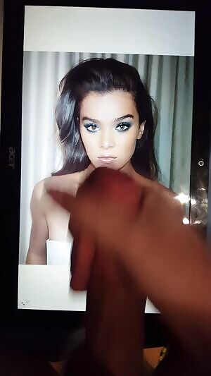 Covering Hailee Steinfeld