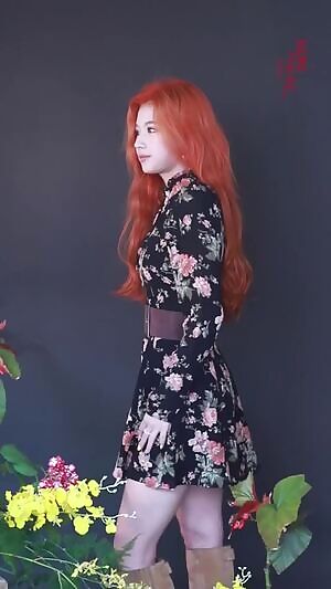 TWICE - Sana and Chaeyoung