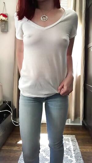 Well they aren’t very big but they have alittle bounce to them! happy titty tuesday reddit riends 😘