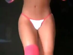 Lorena Orozco is one of the best booty shakers