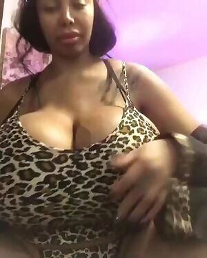 Arlen Afrodita boob drum