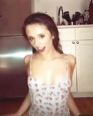 Kate Beckinsales daughter, actress Lily Mo Sheen