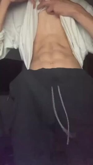 Alpha Men 19 Years Old Abs