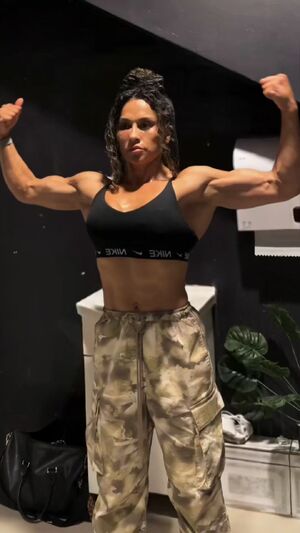Muscle Mommies Muscles Muscular Girl