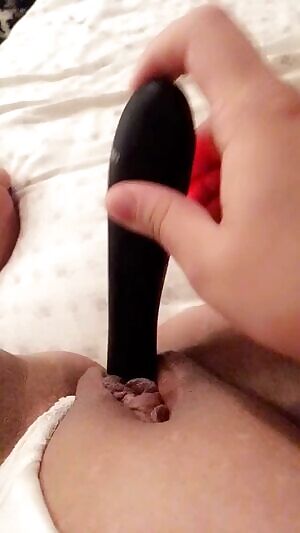 Who can help this pussy cum 💕💦💦💦 tell me things