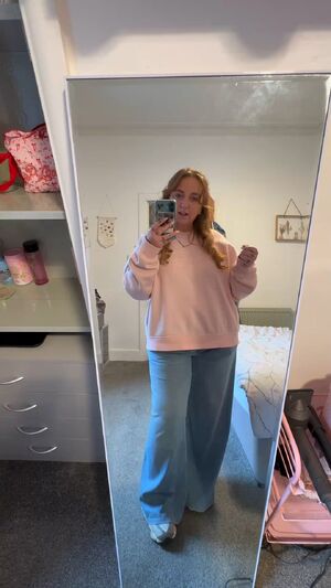 Thick Redheads Clothed Curly Hair Redhead