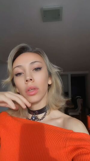 Drool/Spit Long Tongue r/PornstarTongues