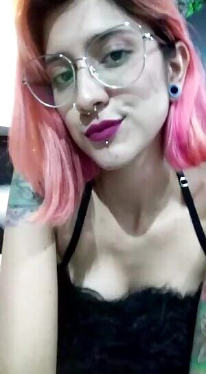 It makes me so horny to think that somebody would be on top of me now, I cant help but bite my lips :$