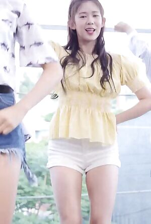 Momoland Daisy by drighk