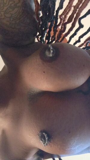 Milfy Melons Boobs Ebony Homemade MILF