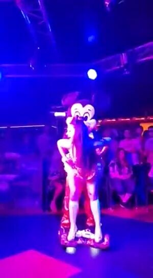 Mickey & Minnie, WTF Lol