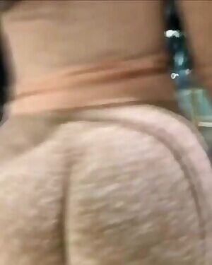Perfect Bimbo Booty
