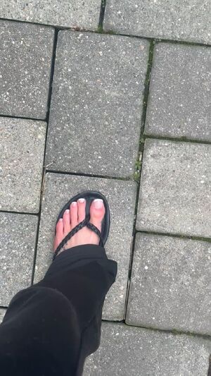 Flip Flop Fetish Dirty Feet Domme
