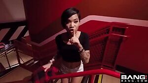 Honey Gold flashes in Madame Tussauds wax museum