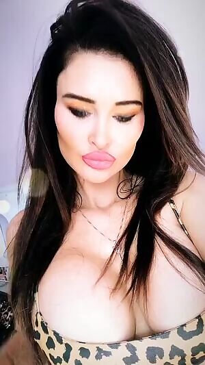 Showing herself off like such a dumb slut