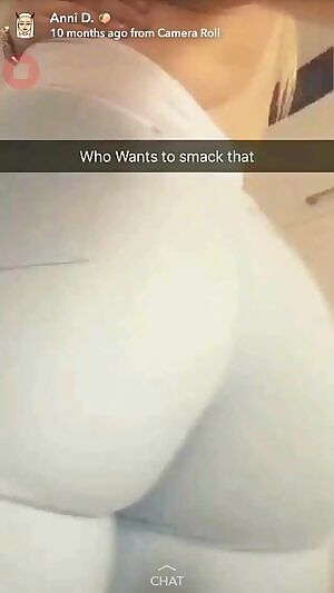 Hot blonde shows her ass