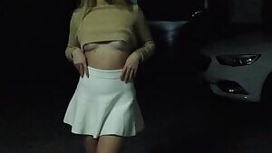 I love to flash men in dark parking lot