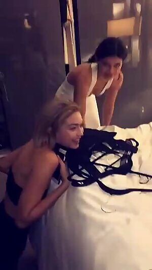 Kylie Jenner spanking Gigi Hadid made me cum