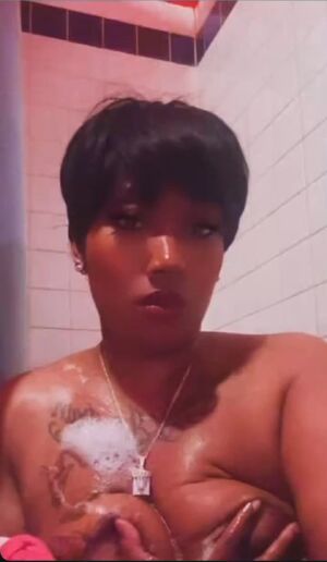 Ebony Girls Amateur Areolas Bathtub Big Tits