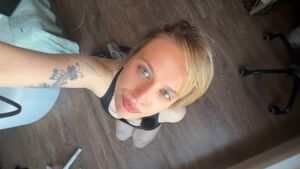 Giantess Women Throat Vore