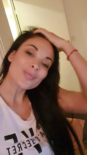 I'am Anissa Kate