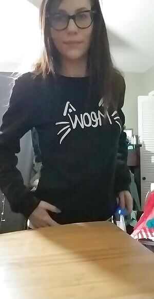 I wish this desk was your cock