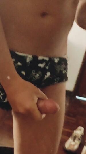 Bisexual Bi-cuck Brazilian Cum Cumshot