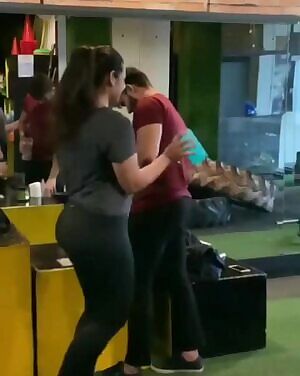 Indian gym chick's got some serious ass!