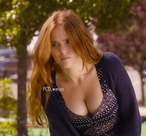 Zoey Deutch showing off her fantastic titties