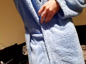 Fresh out of the shower 😋. Dm's are very welcome