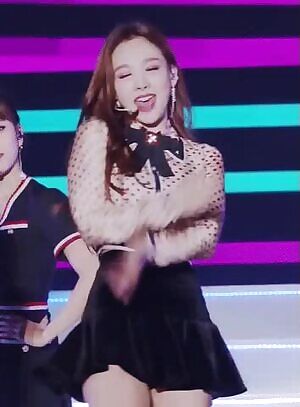 TWICE - Nayeon