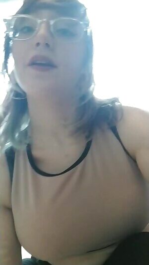 I'm so bad when I'm in public, come see me starisstarving