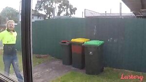 Amateur quickie in the kitchen