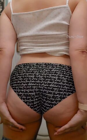 Thick MILFs Amateur Ass Babe Cute