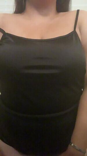 A little Thursday titty drop :)