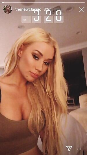 Seeing Iggy Azalea in a domestic setting really gets home how amazing her shape is.