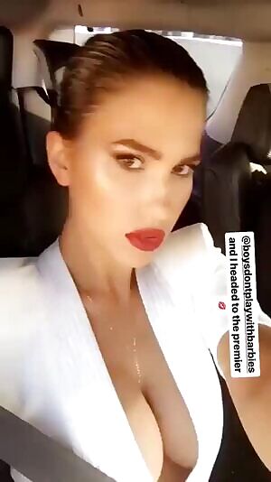 Kara del Toro cleavage