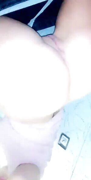 Touching my kitty on the plane 😝