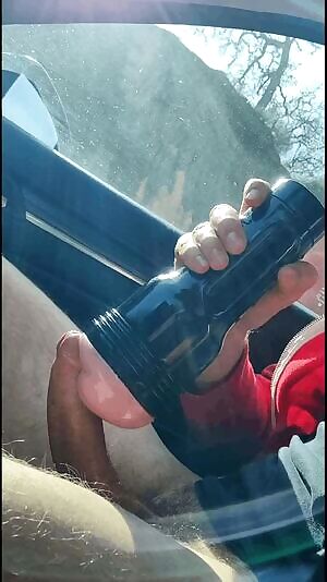 I think the trucker saw me!! 😂😂🍆🍆