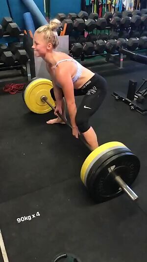 Hot Chick Working Out