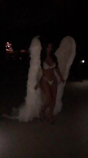 - Complete Instagram Story